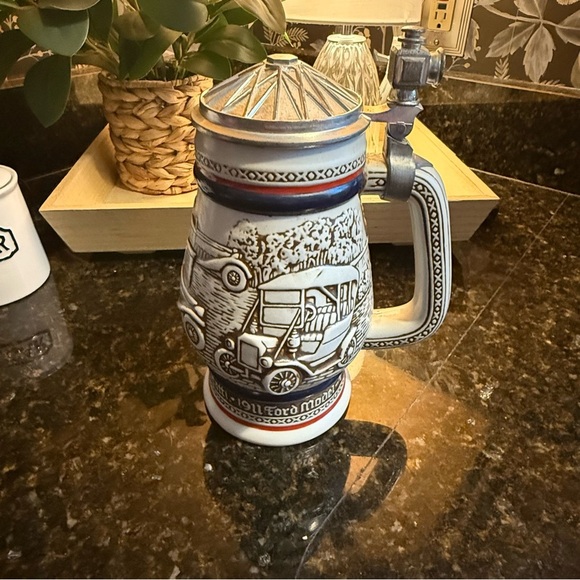 Avon Vintage Ceramic Beer Stein with Car Design. Made in Brazil - Picture 1 of 7